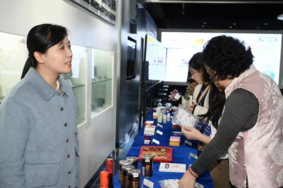 1762856505717470.jpg 1762856429357.jpg